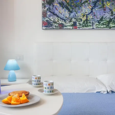 Al Mare Pensión Torre Suda