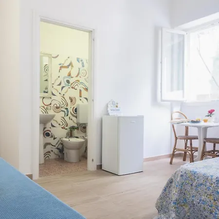 Al Mare Pensión Torre Suda