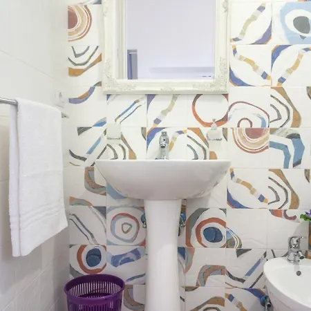 Al Mare Pensión Torre Suda